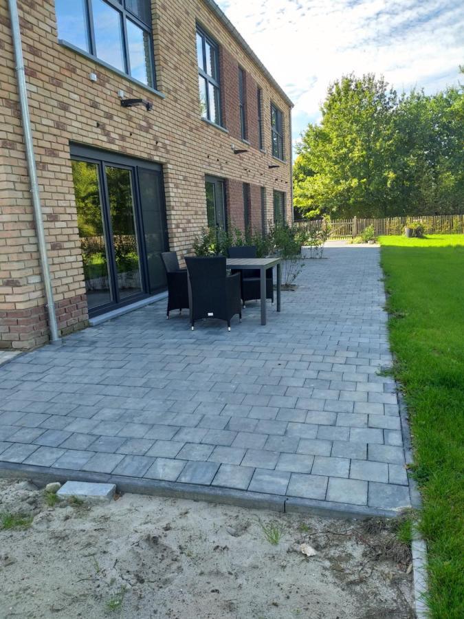 De Hoog Velden 14 Apartamento NeerNeerpelt Exterior foto