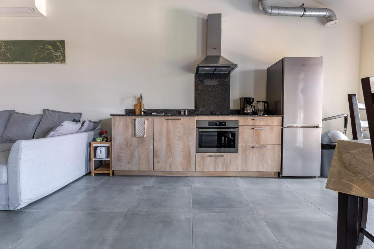 De Hoog Velden 14 Apartamento NeerNeerpelt Exterior foto